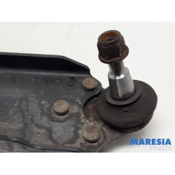 Renault - Megane - Front lower wishbone, left
