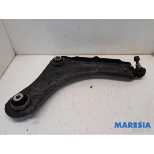Renault - Megane - Front lower wishbone, right