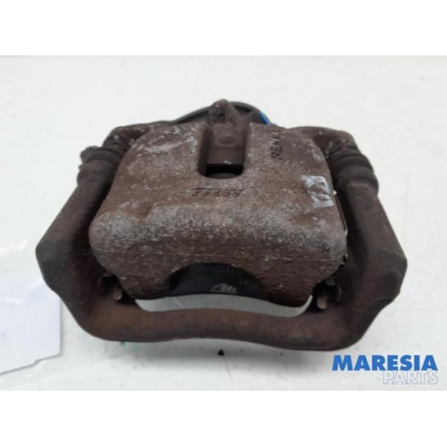 Renault - Megane - Rear brake calliper, right