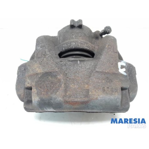 Renault - Megane - Front brake calliper, left