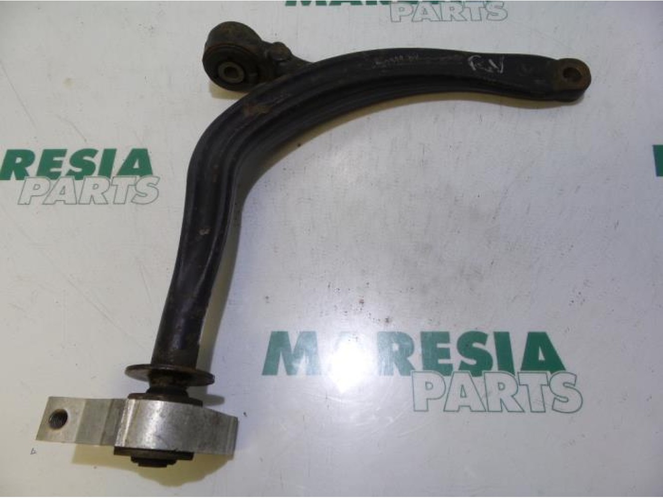 Citroen - C5 - Front lower wishbone, right