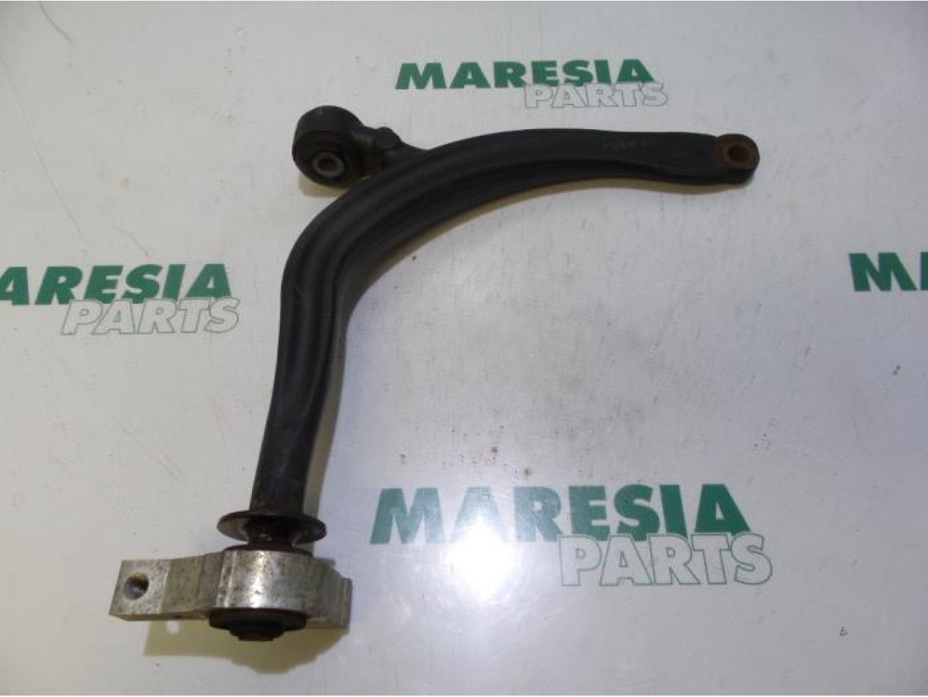 Citroen - C5 - Front lower wishbone, right