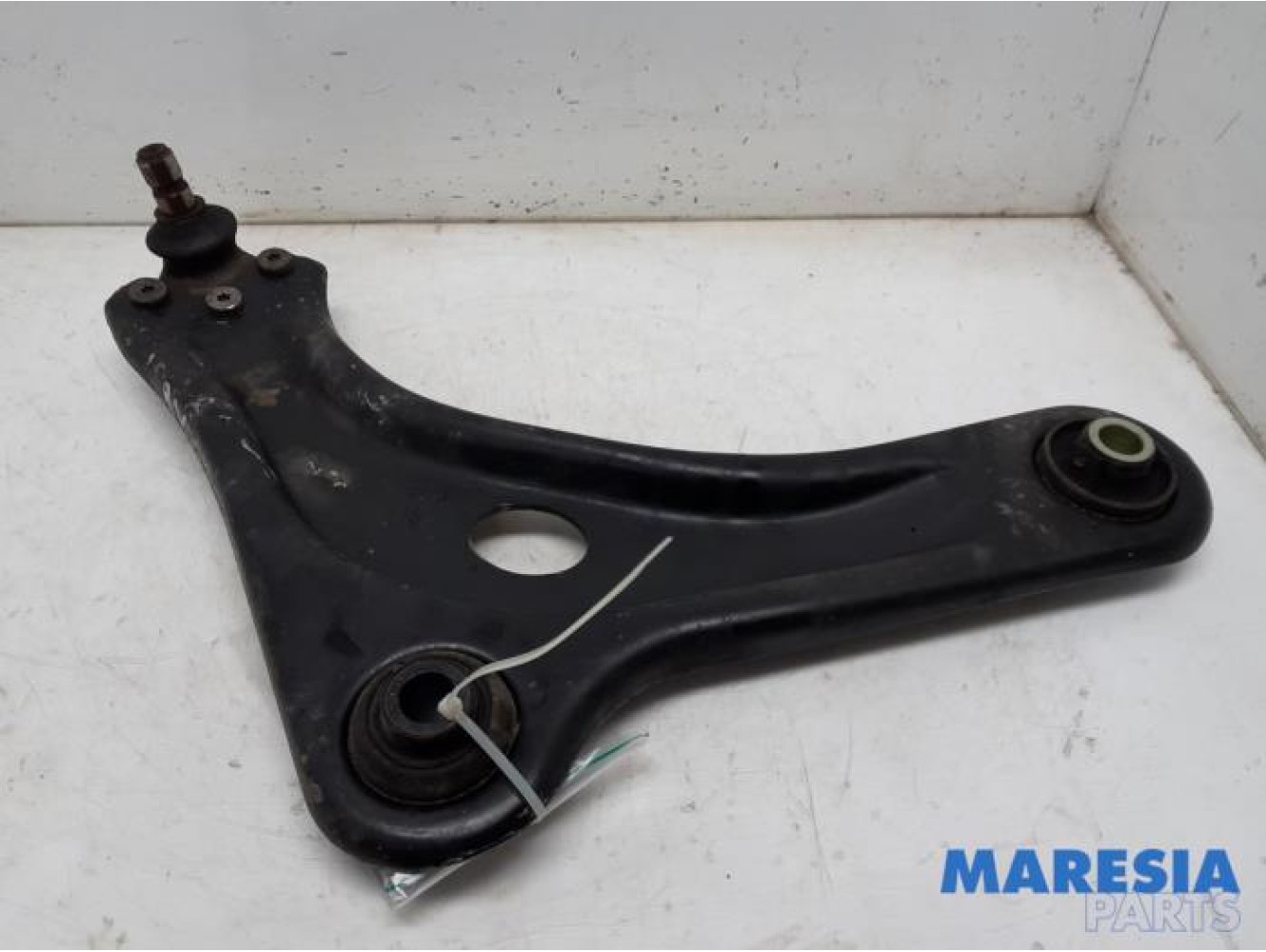 Citroen - C4 Cactus - Front lower wishbone, right