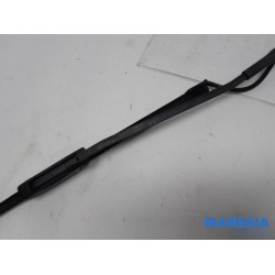 Citroen - C4 Cactus - Front wiper arm