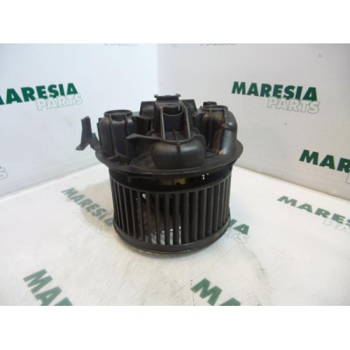 Renault - Megane - Heating and ventilation fan motor