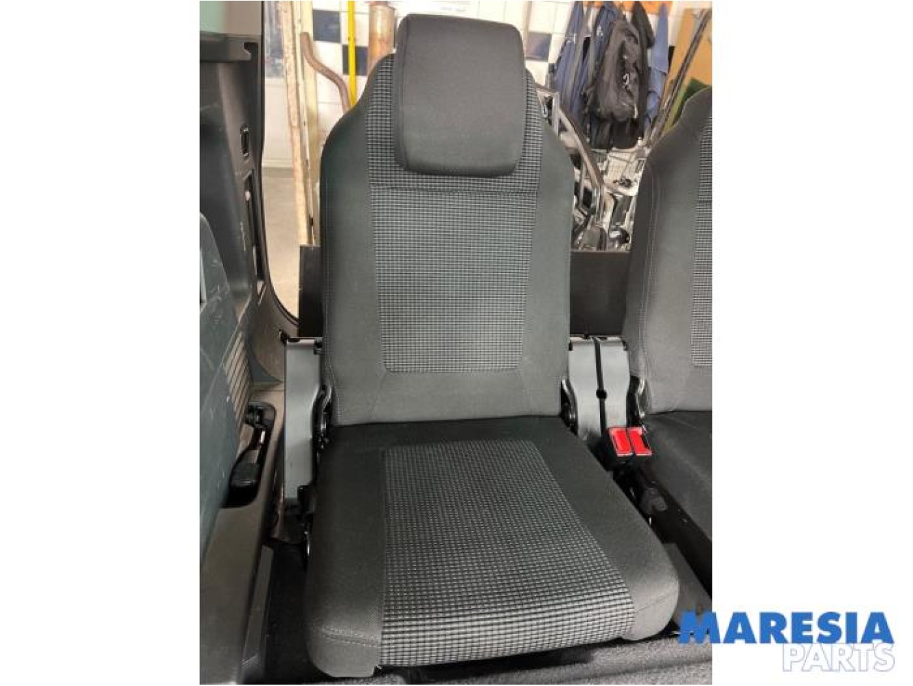 Peugeot - 5008 - Rear seat