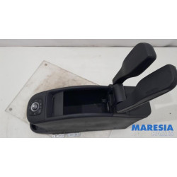 Renault - Grand Scenic - Middle console