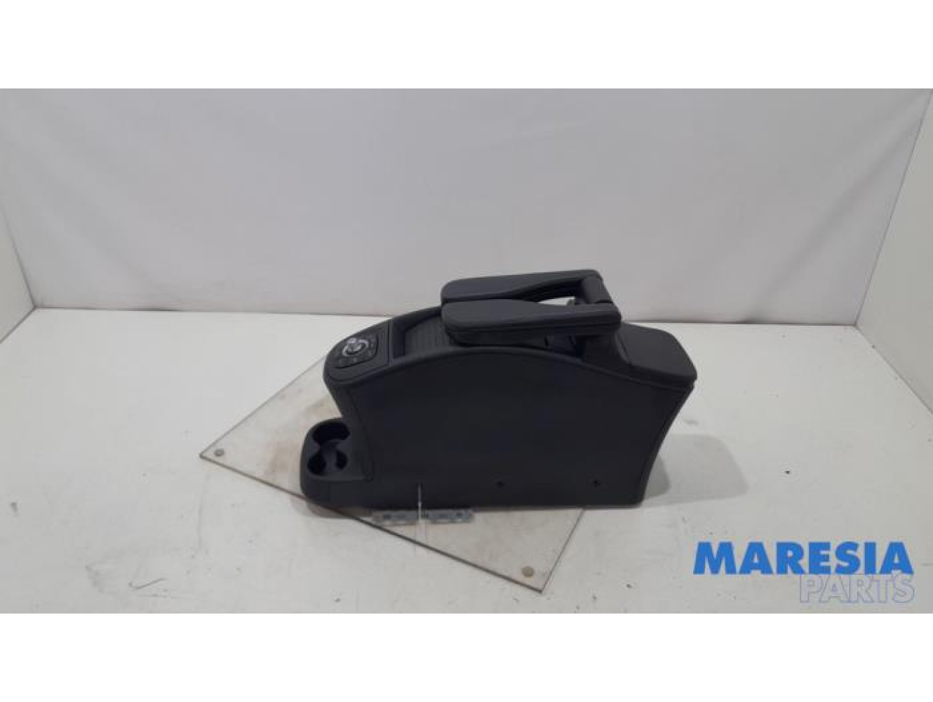 Renault - Grand Scenic - Middle console