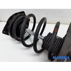 Renault - Megane - Front shock absorber rod, right