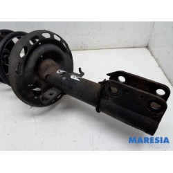 Renault - Megane - Front shock absorber rod, right