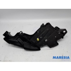 Renault - Megane - Scheinwerferrahmen links