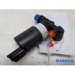 Renault - Megane - Front windscreen washer jet