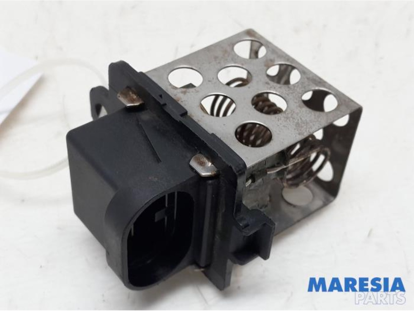 Renault - Megane - Cooling fan resistor