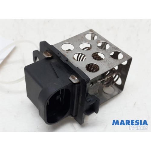 Renault - Megane - Cooling fan resistor