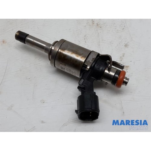 Renault - Clio - Injector (petrol injection)
