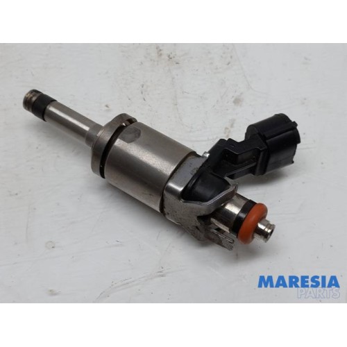 Renault - Clio - Injector (petrol injection)