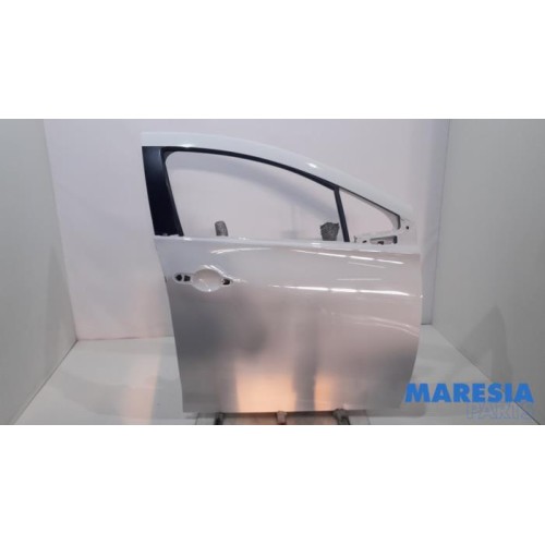 Renault - ZOE - Front door 4-door, right