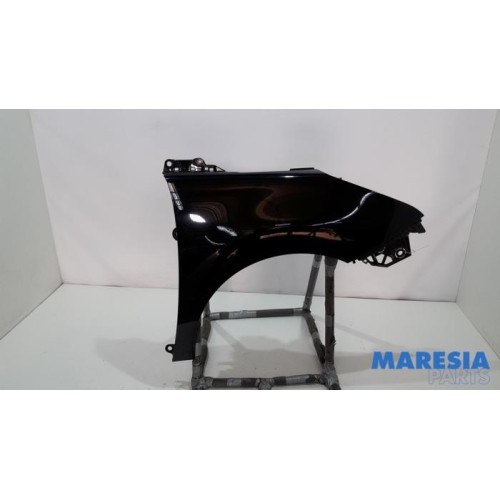 Peugeot - 5008 - Front wing, right