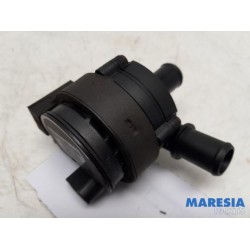 Renault - Megane - Additional water pump