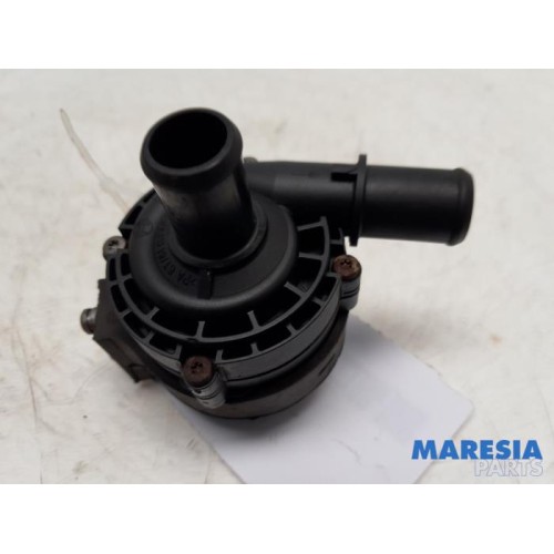 Renault - Megane - Additional water pump