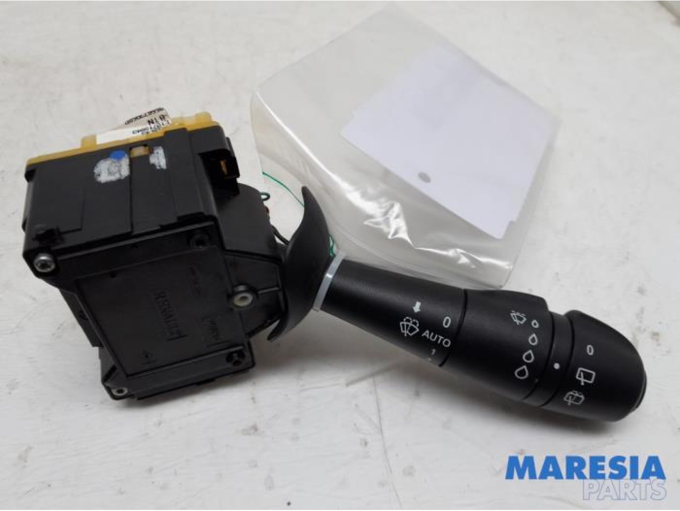Renault - Clio - Wiper switch