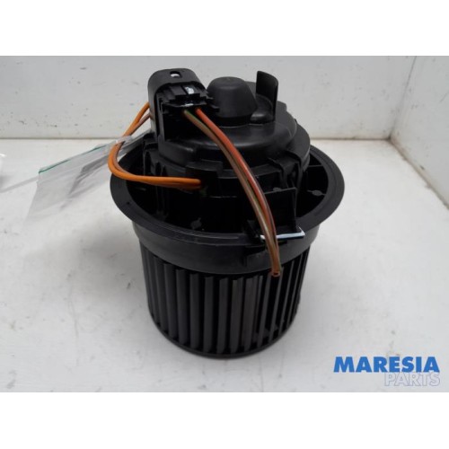 Renault - Clio - Heating and ventilation fan motor