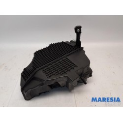 Renault - Clio - Air box