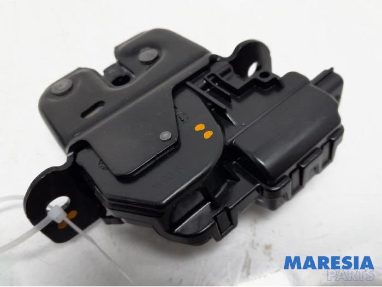 Renault - Clio - Tailgate lock mechanism