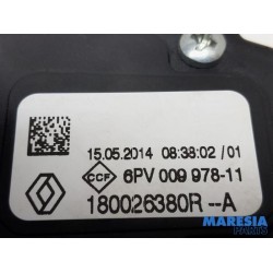 Renault - Clio - Accelerator pedal