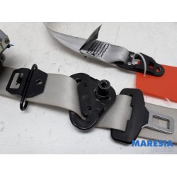 Renault - Clio - Front seatbelt, right