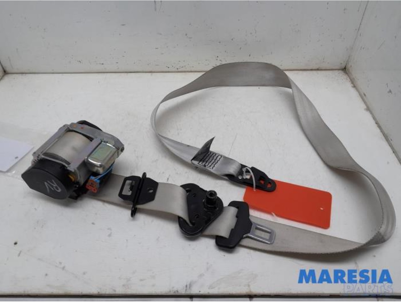 Renault - Clio - Front seatbelt, right