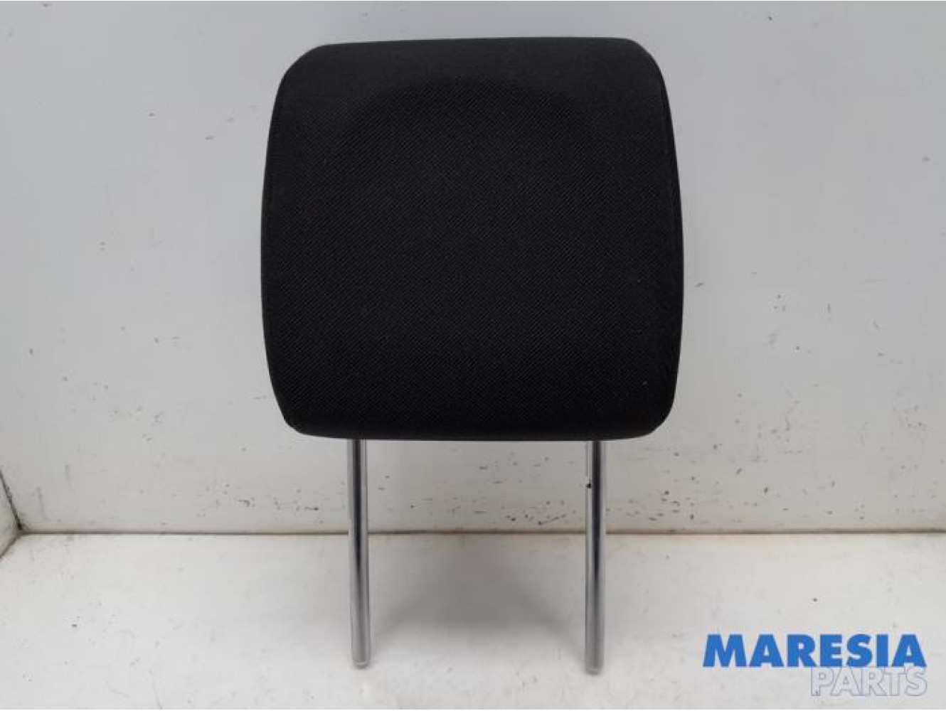 Peugeot - 5008 - Headrest