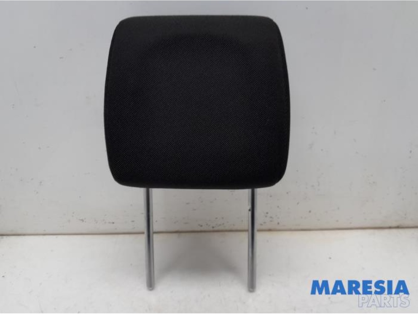 Peugeot - 5008 - Headrest
