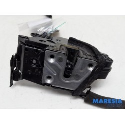 Renault - Clio - Front door lock mechanism 4-door, right