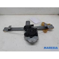 Renault - Clio - Rear door window mechanism 4-door, right