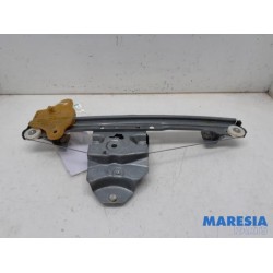 Renault - Clio - Rear door window mechanism 4-door, right