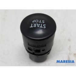 Renault - Clio - Start/stop switch