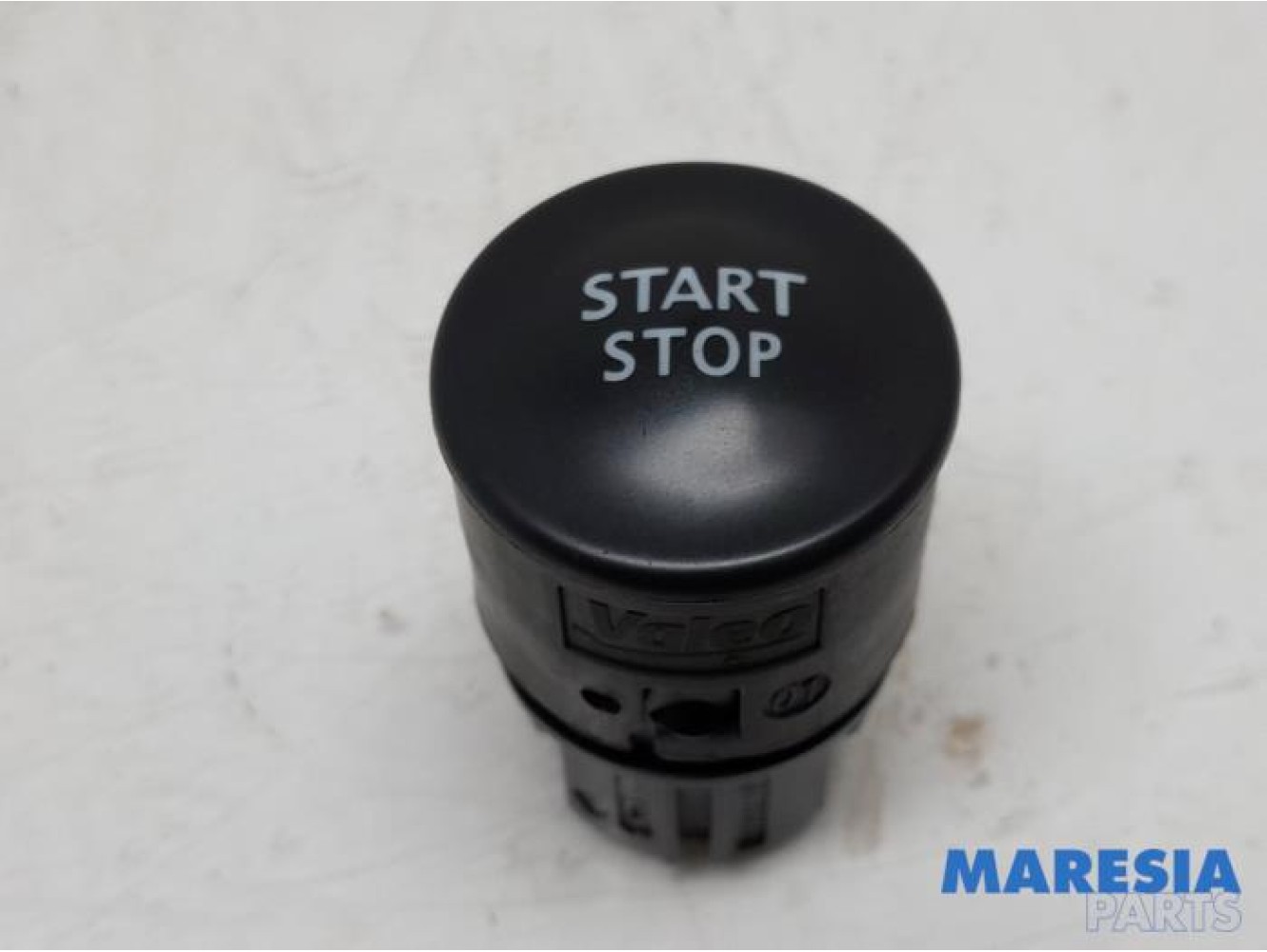 Renault - Clio - Start/stop switch