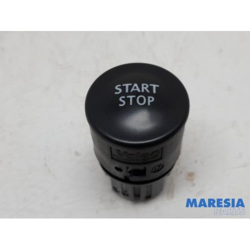 Renault - Clio - Start/stop switch