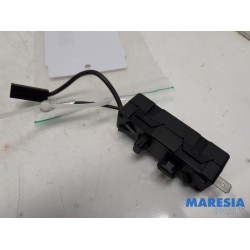 Renault - Clio - Antenna Amplifier