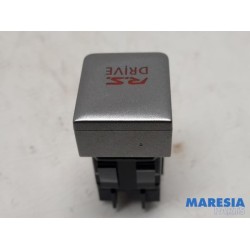 Renault - Clio - Switch