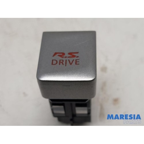 Renault - Clio - Switch