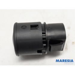 Renault - Megane - Start/stop switch