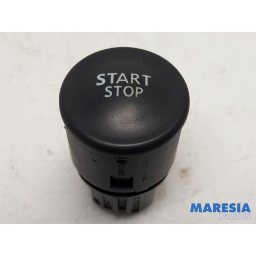Renault - Megane - Start/stop switch