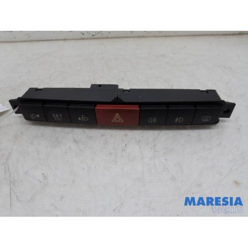 Fiat - Doblo - Panic lighting switch