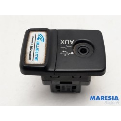 Fiat - Doblo - AUX/USB aansluiting