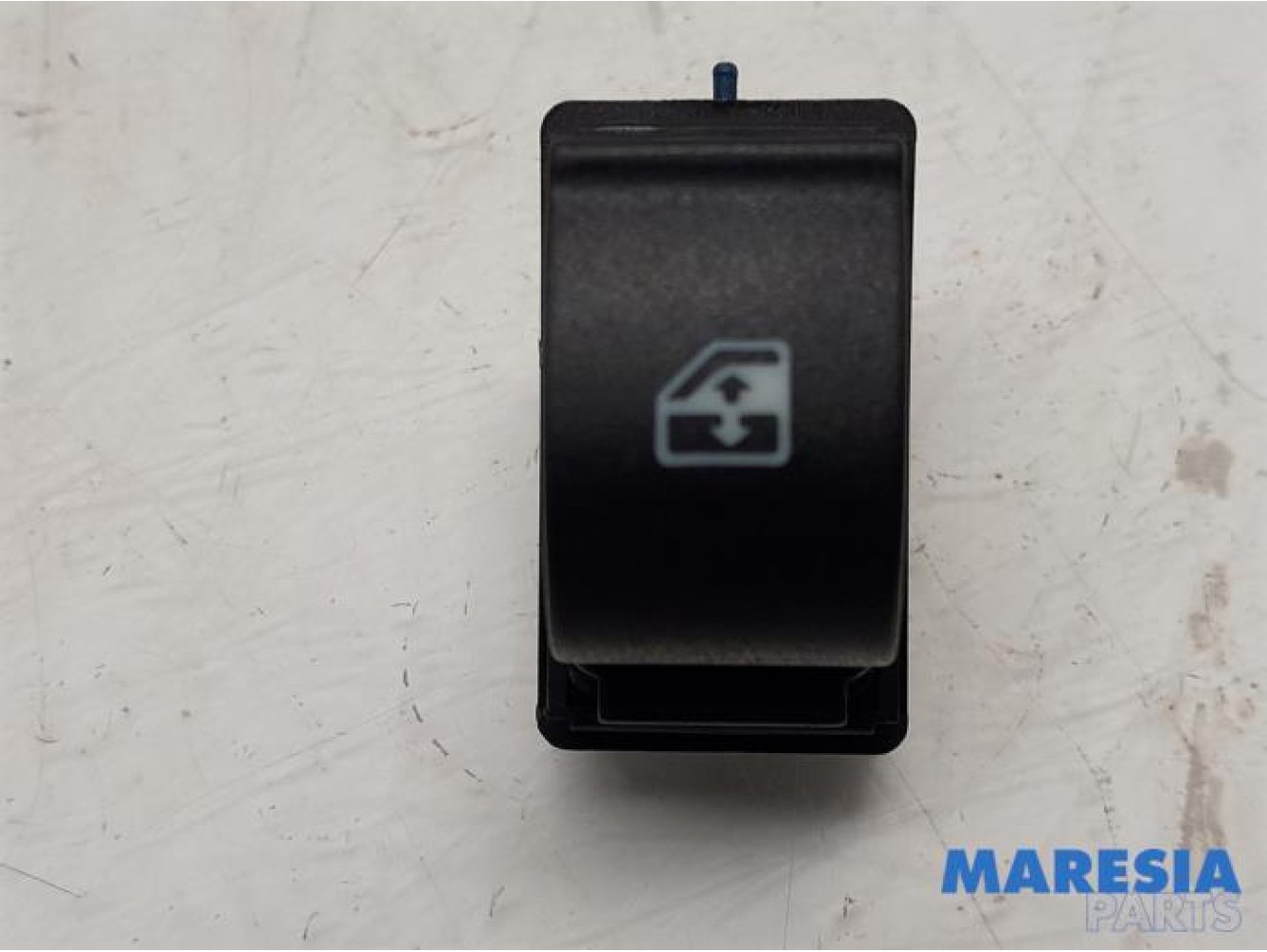 Fiat - Doblo - Electric window switch