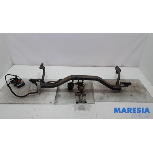 Peugeot - 5008 - Towbar
