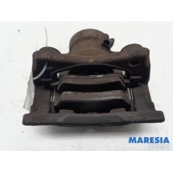 Renault - Clio - Front brake calliper, right