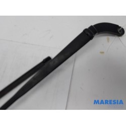 Renault - Clio - Front wiper arm
